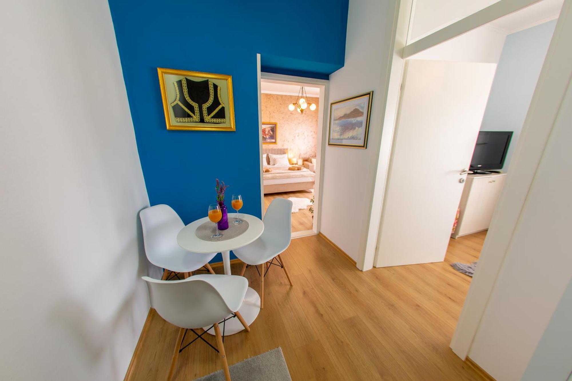 Hersek Apartma *